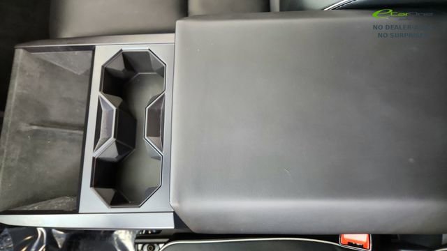 Used 2024 Tesla Cybertruck AWD Crew Cab image 45