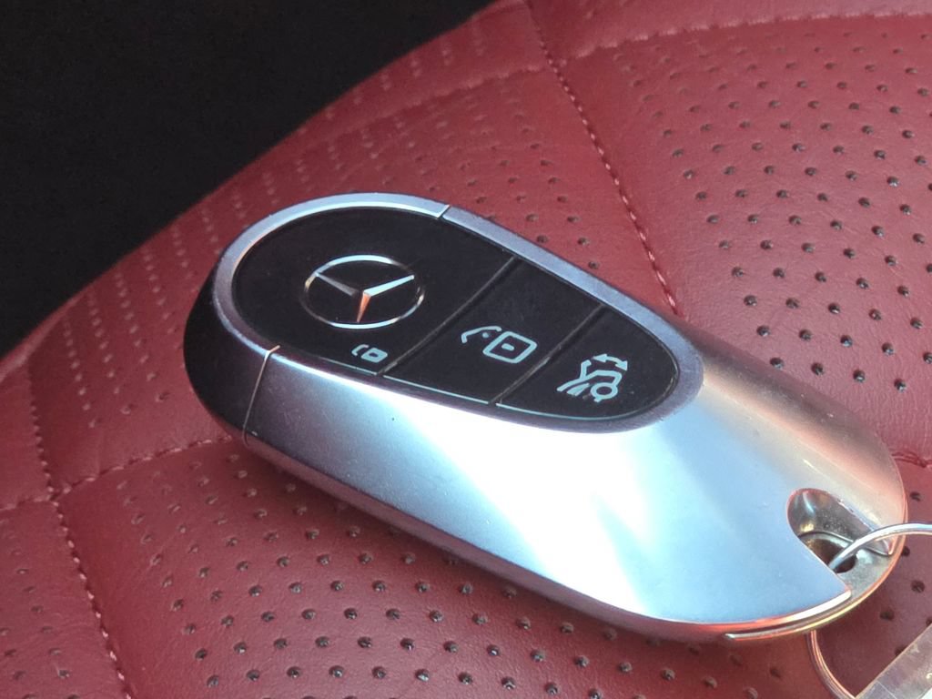 Used 2022 Mercedes-Benz S 580 4MATIC Sedan image 39
