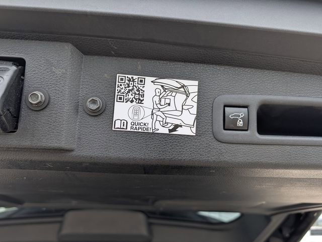 Used 2023 Toyota Sienna XSE AWD/4WD image 30