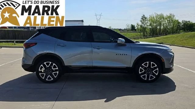 Used 2024 Chevrolet Blazer RS w/ LPO, Sport Package FWD image 9