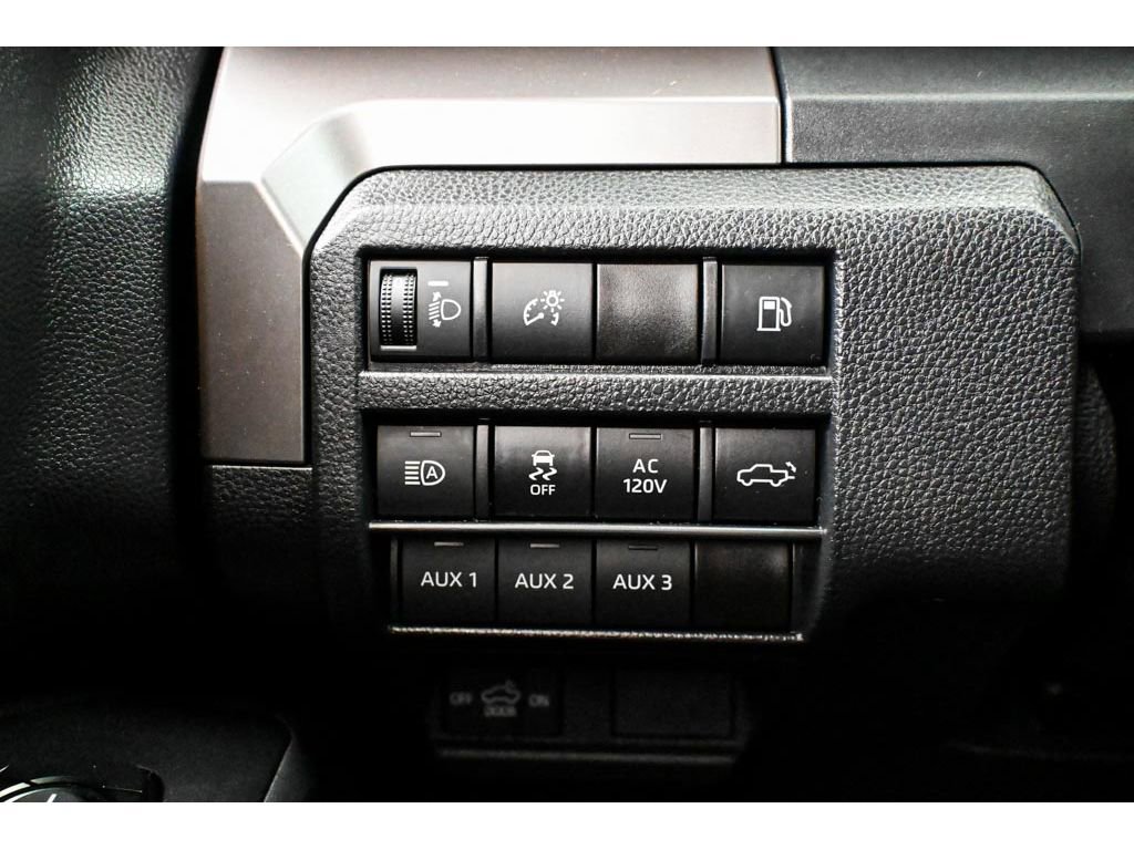 Used 2024 Toyota Tacoma TRD Off-Road w/ TRD Off Road Premium Package image 39