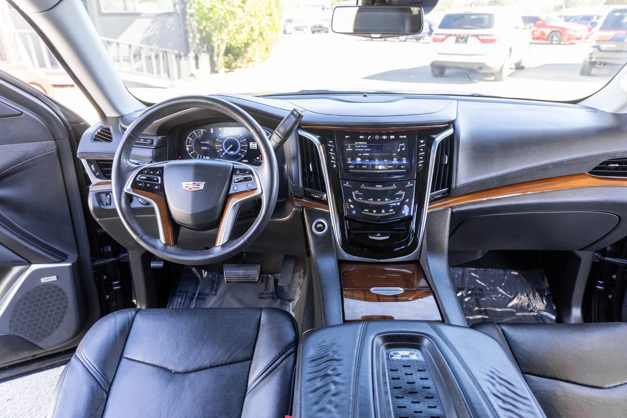 Used 2017 Cadillac Escalade Luxury image 23