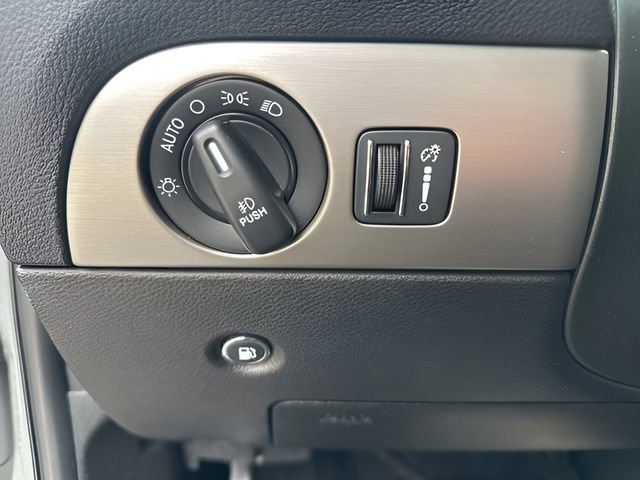 Used 2020 Dodge Durango SXT w/ 3rd Row Seating Group image 30