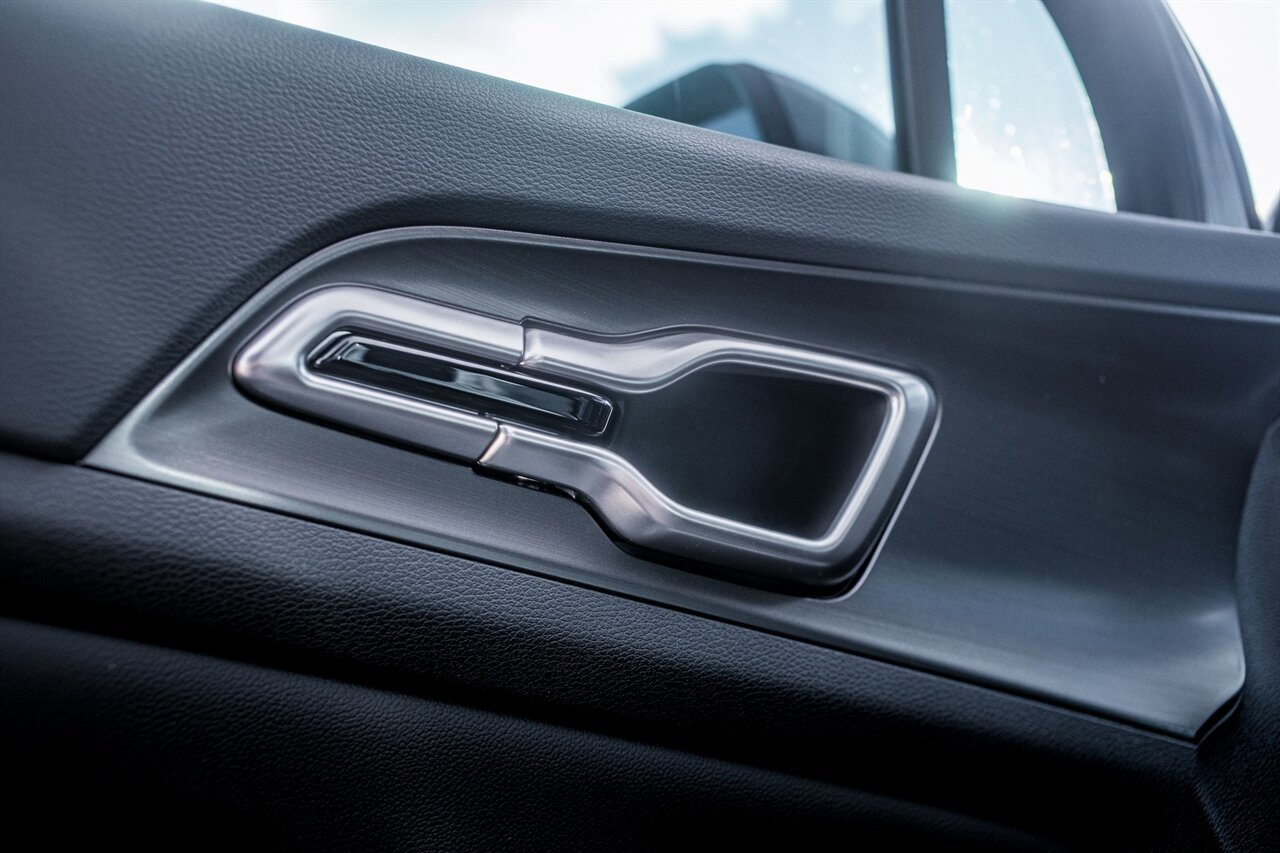 Used 2024 Kia Sportage EX image 16