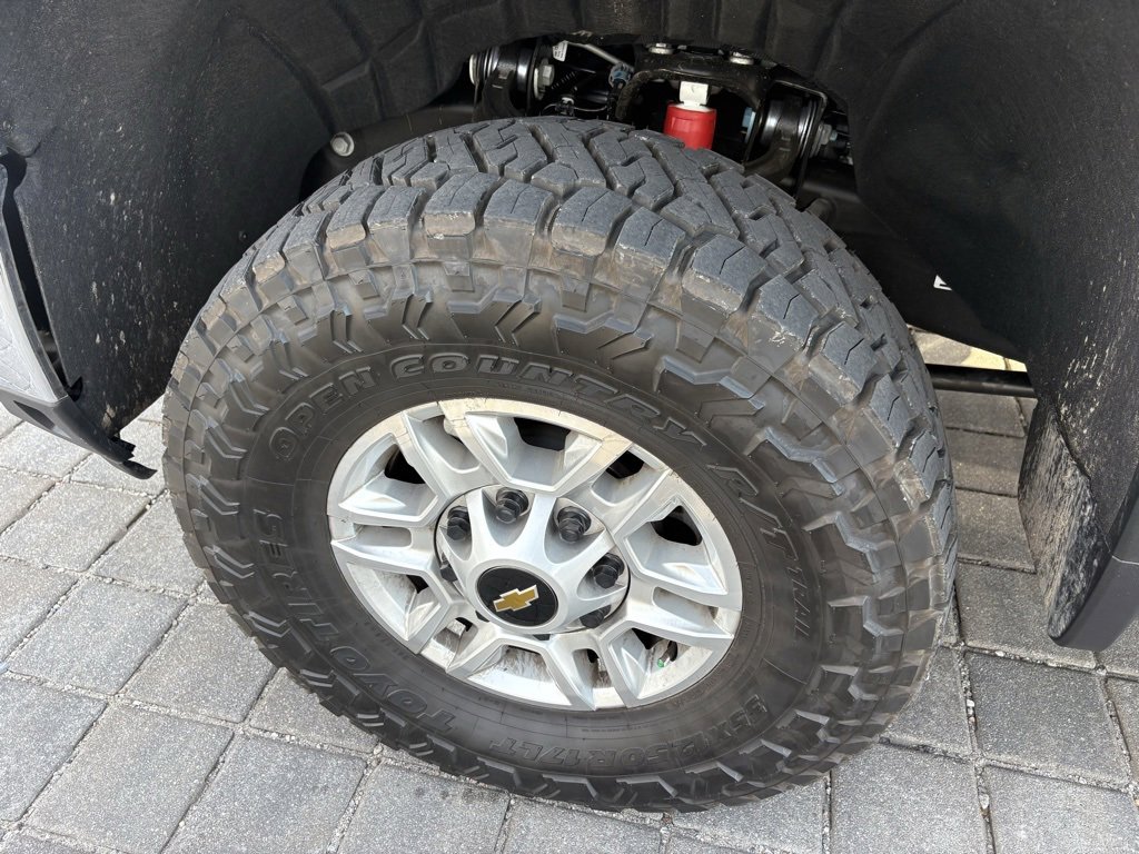 Used 2025 Chevrolet Silverado 2500 LT w/ Safety Package image 11