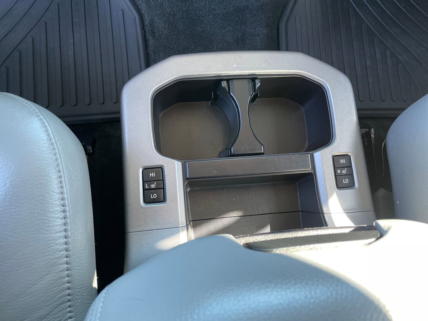 Used 2016 Toyota Sequoia Platinum image 19