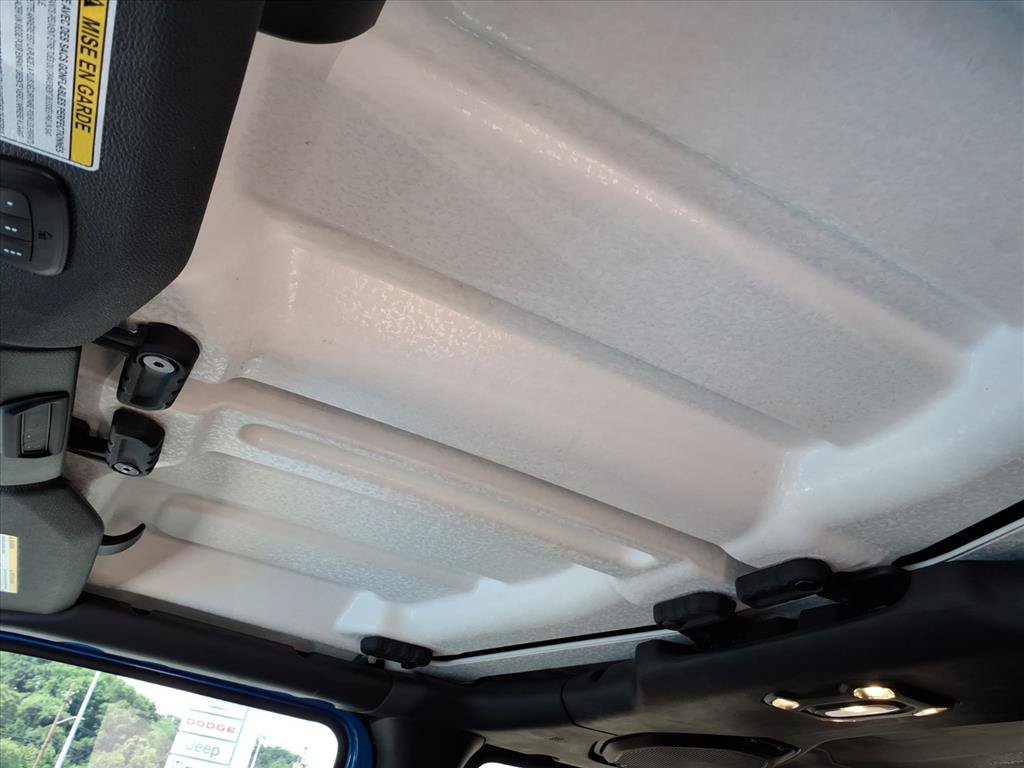 Used 2022 Jeep Wrangler Unlimited Sahara AWD/4WD image 23