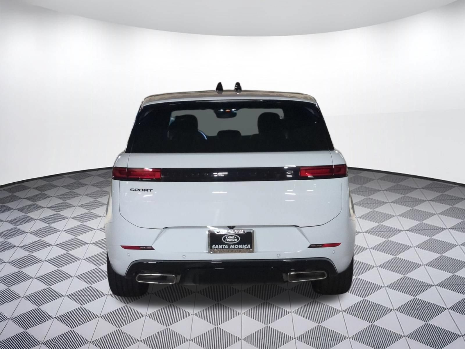 New 2026 Land Rover Range Rover Sport Dynamic SE AWD/4WD image 4