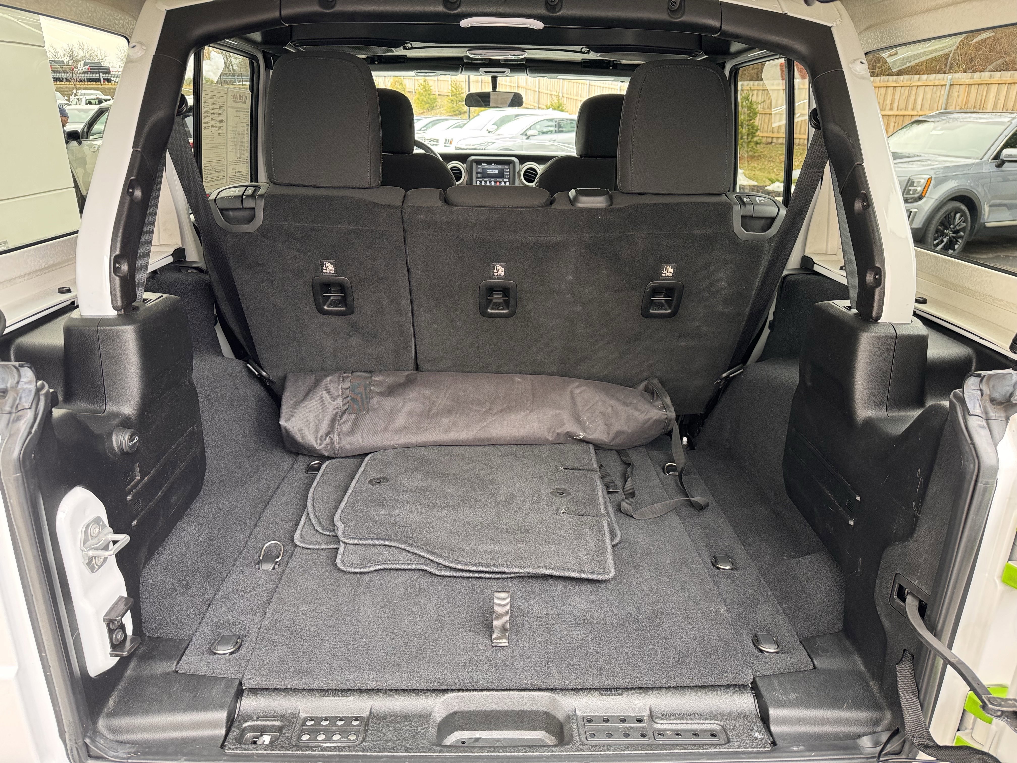 Used 2018 Jeep Wrangler Unlimited Sport S image 23