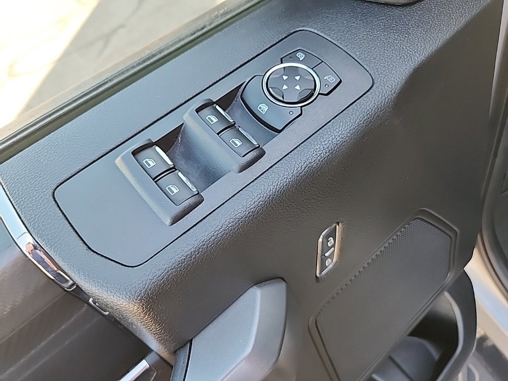 Used 2018 Ford F150 XLT w/ Equipment Group 302A Luxury AWD/4WD image 27