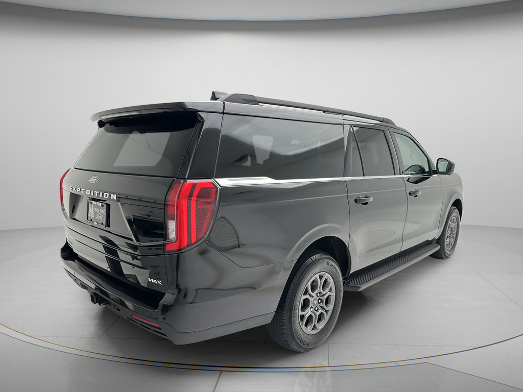 Used 2025 Ford Expedition Max Active AWD/4WD image 5