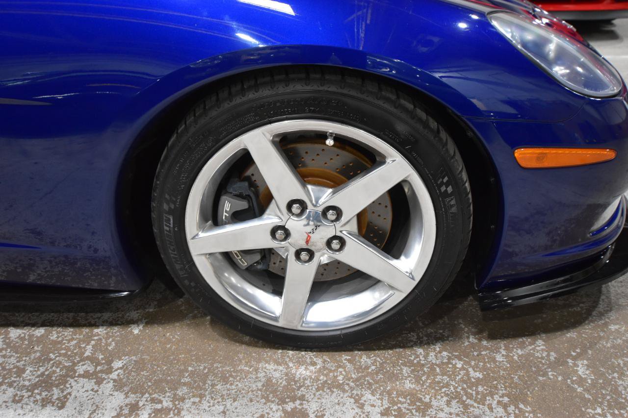 Used 2007 Chevrolet Corvette Coupe w/ Performance Package RWD image 53
