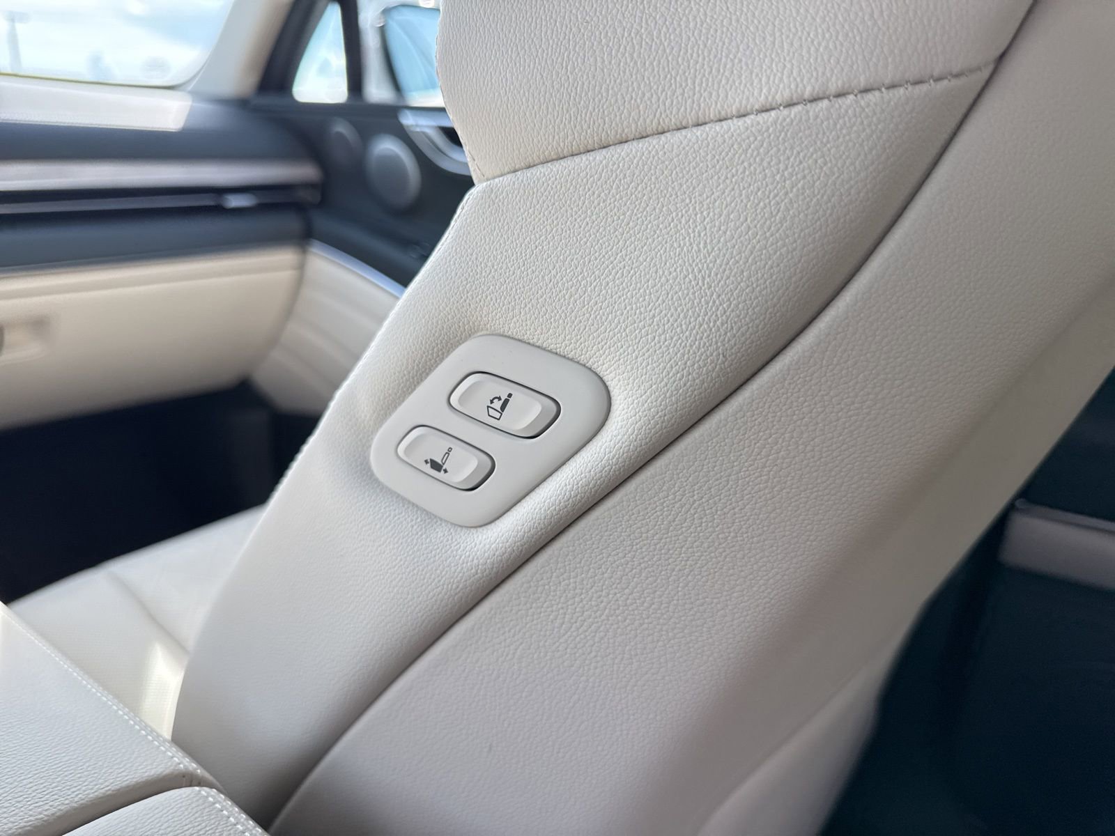 Used 2026 Genesis GV80 2.5T Prestige image 21