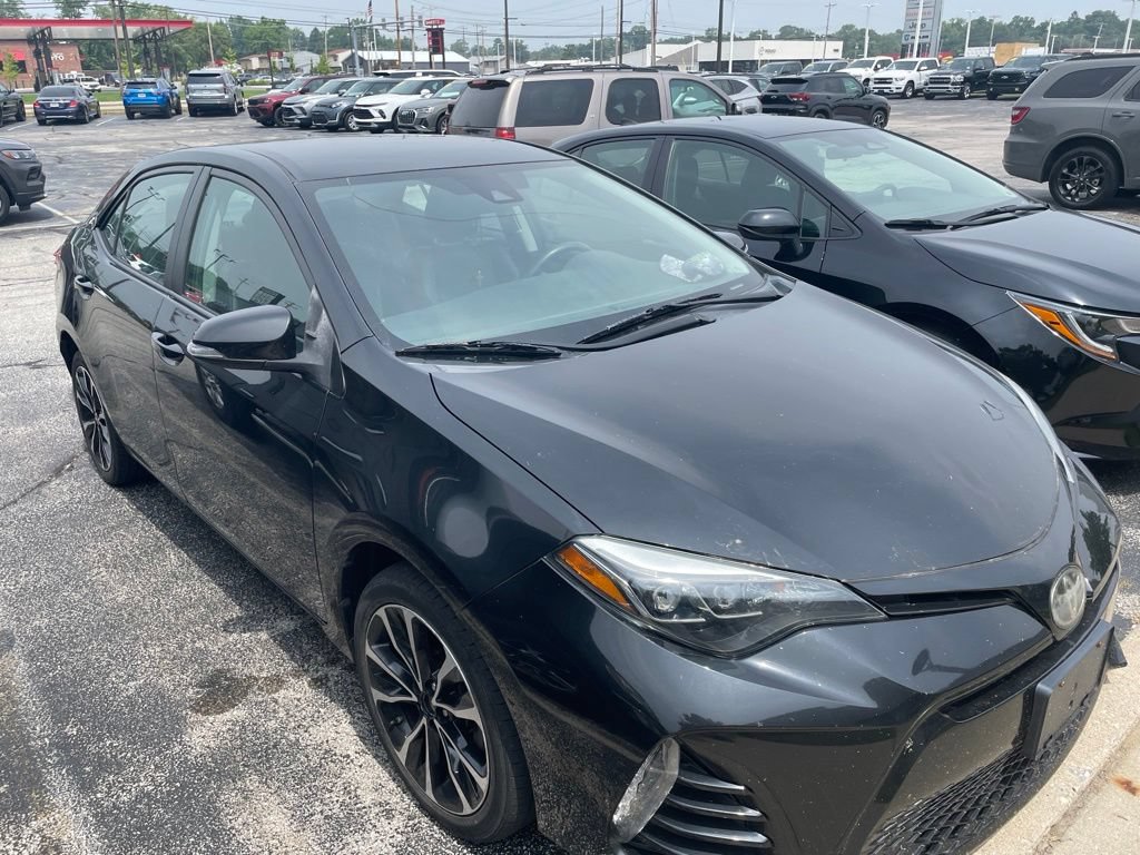 Used 2019 Toyota Corolla SE FWD image 1