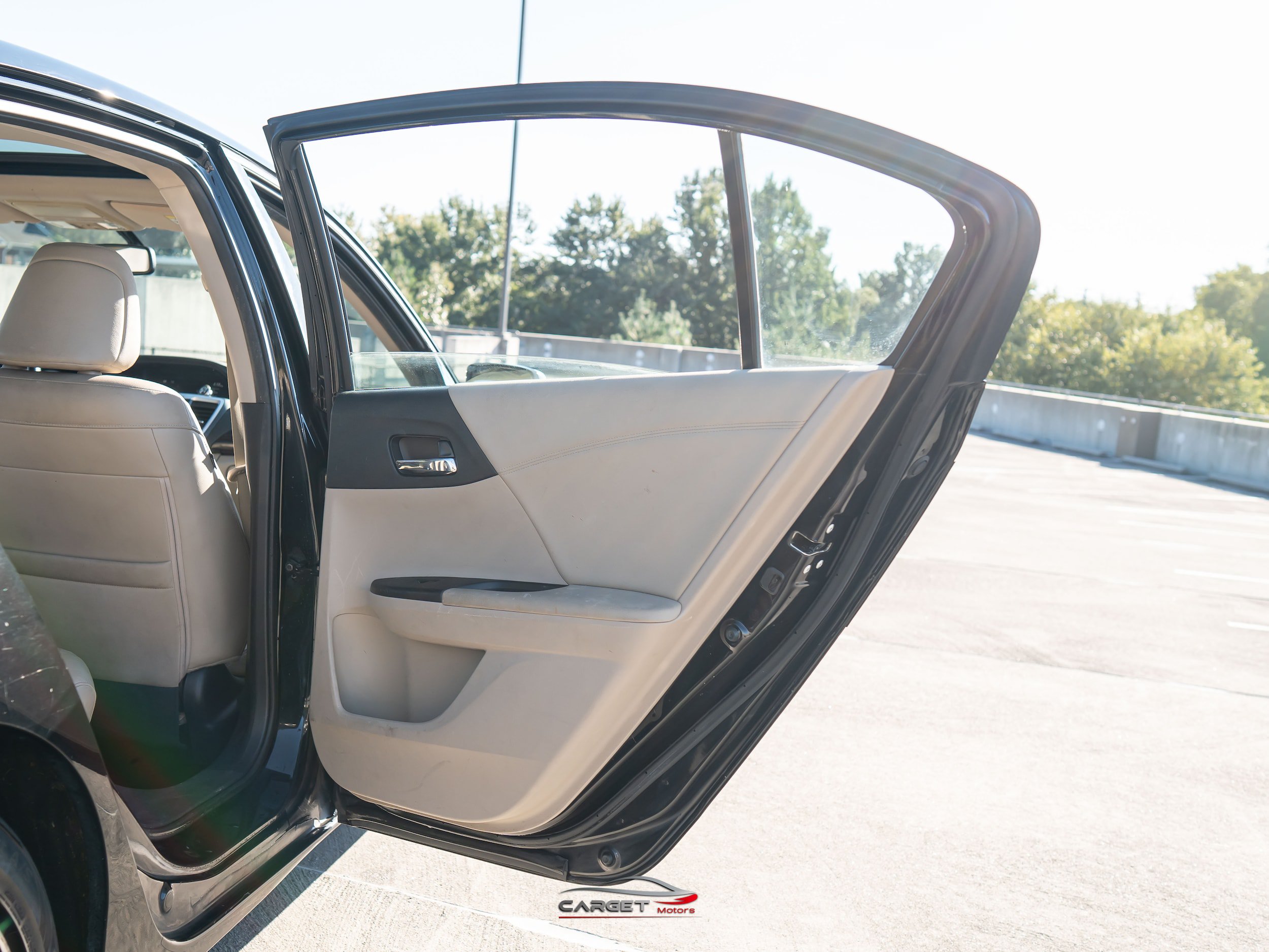 Used 2016 Honda Accord EX-L image 39
