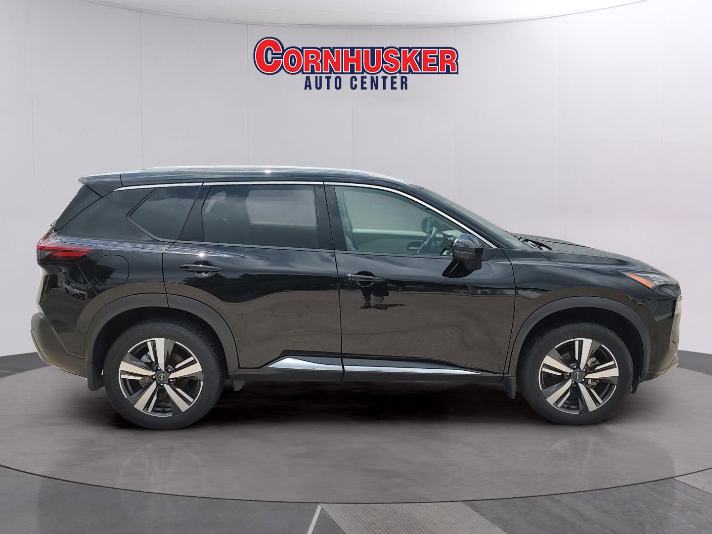 Used 2023 Nissan Rogue SL w/ SL Premium Package AWD/4WD image 8