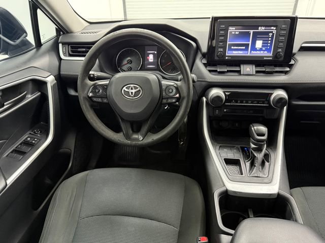Used 2022 Toyota RAV4 LE FWD image 30