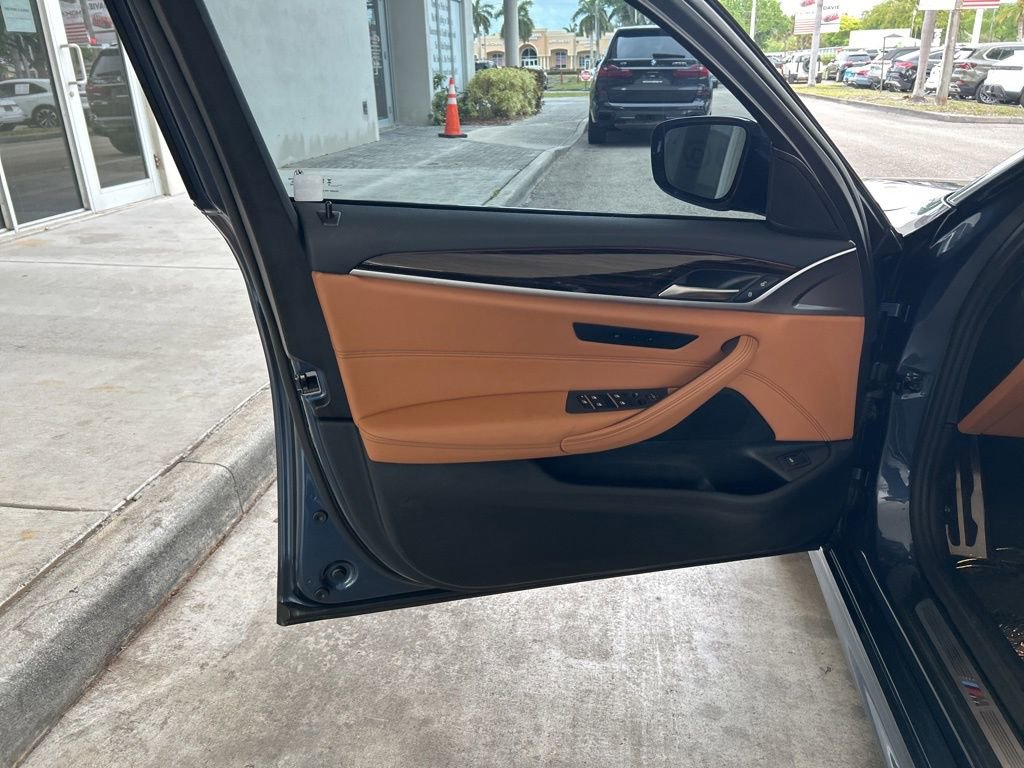 Used 2023 BMW 530i w/ M Sport Package image 40