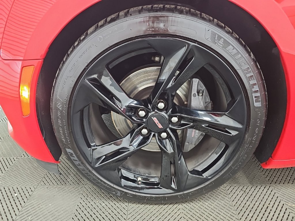 Used 2019 Chevrolet Camaro SS RWD image 40