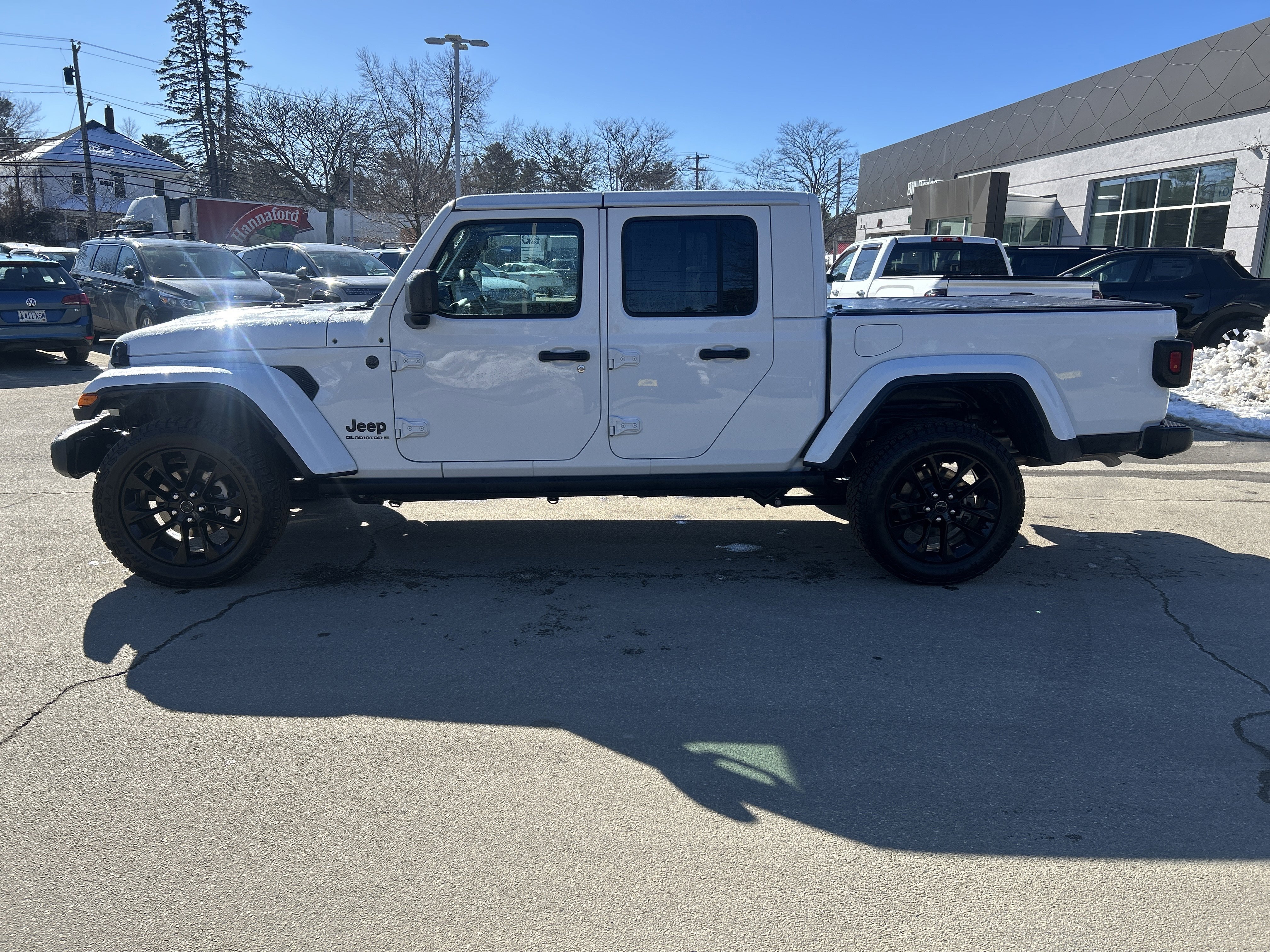 Used 2025 Jeep Gladiator Sport image 8
