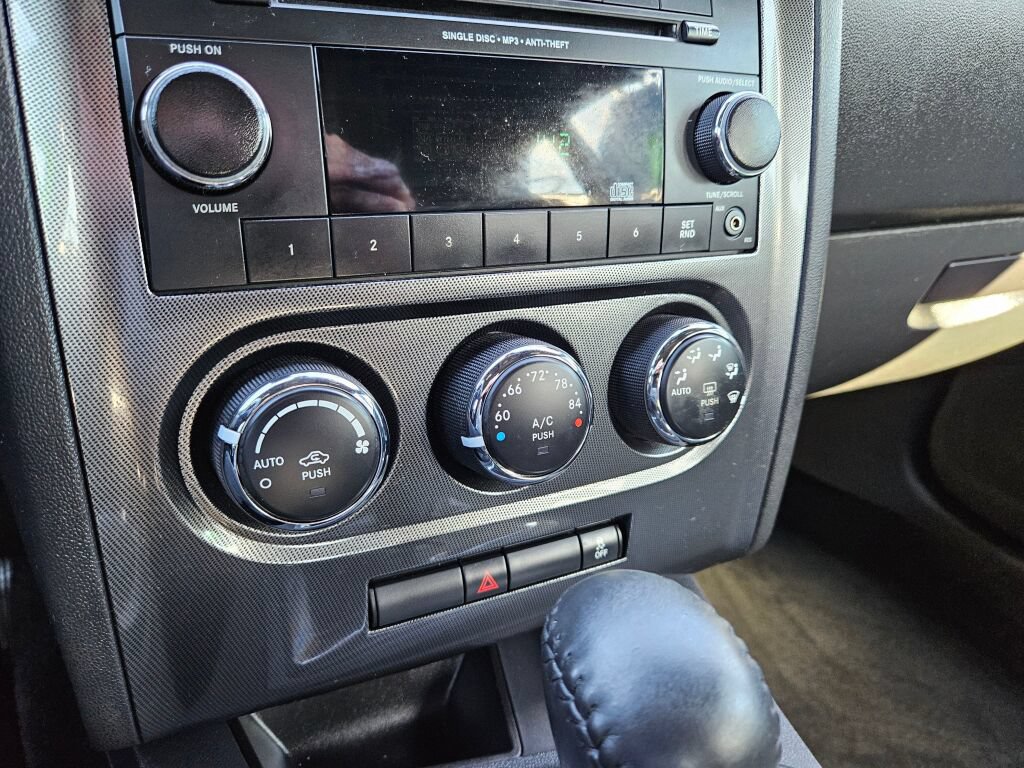 Used 2012 Dodge Challenger SXT RWD image 23