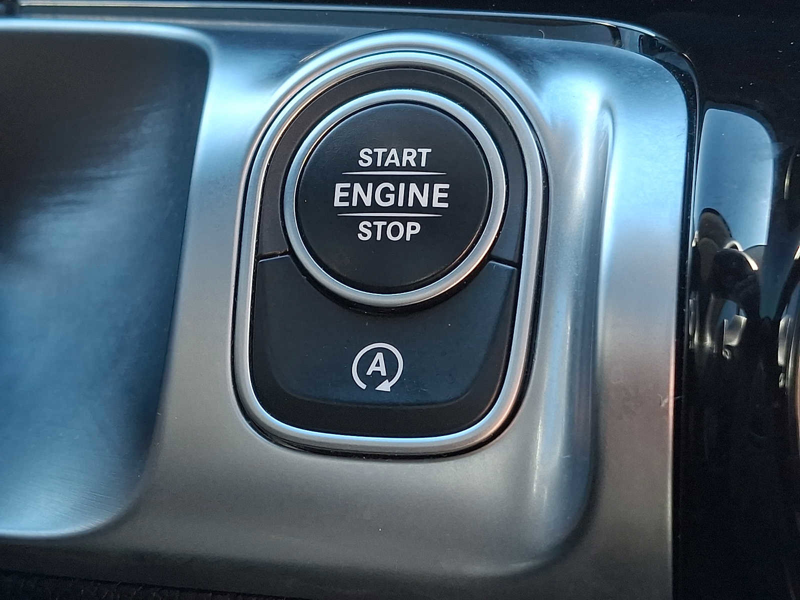 Used 2022 Mercedes-Benz GLB 250 4MATIC image 17