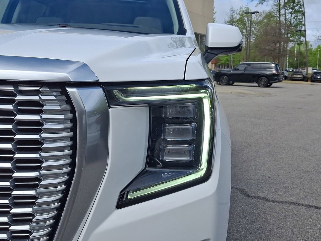 Used 2023 GMC Yukon Denali image 9