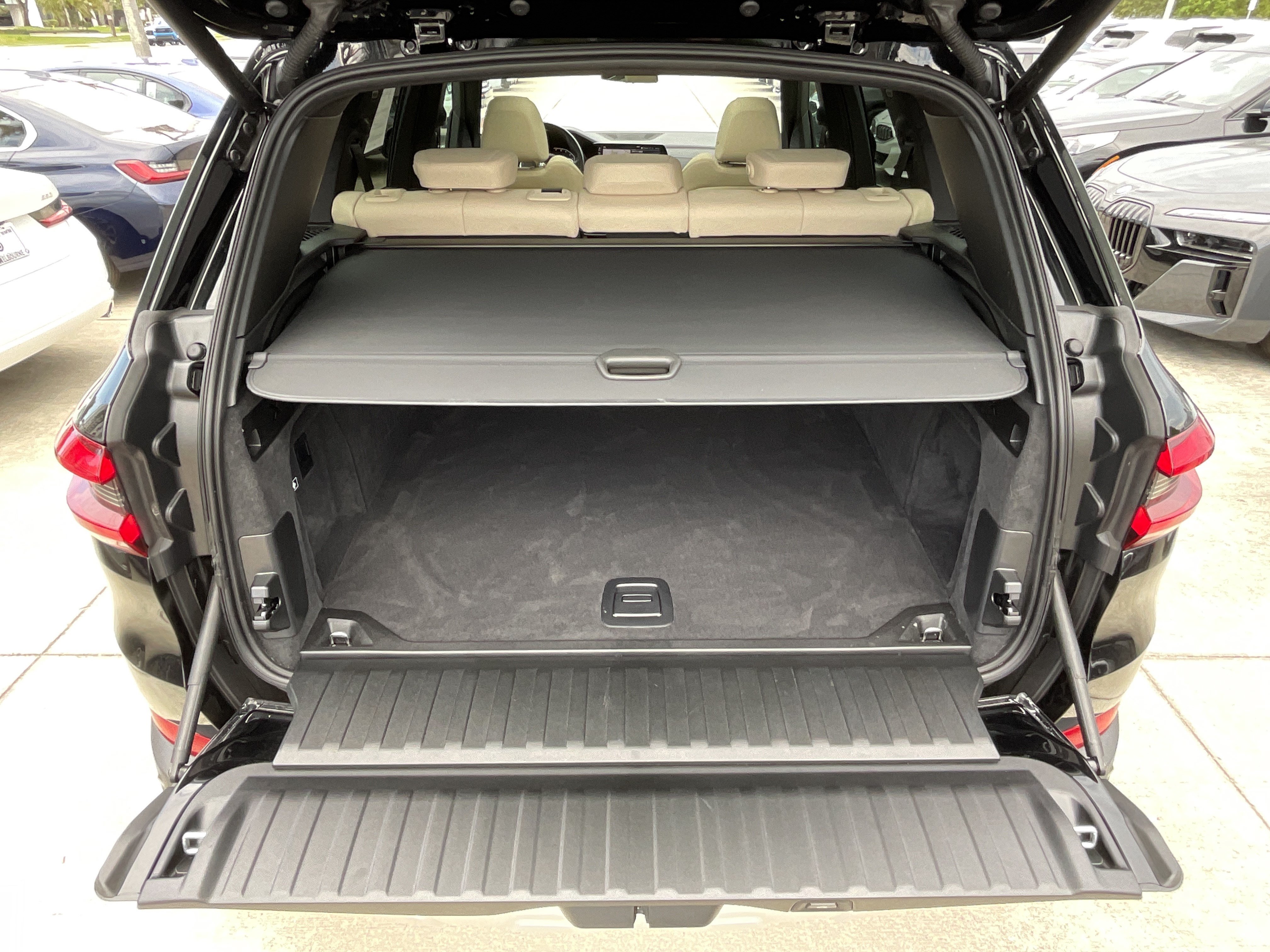 Used 2022 BMW X5 sDrive40i w/ Premium Package RWD image 33