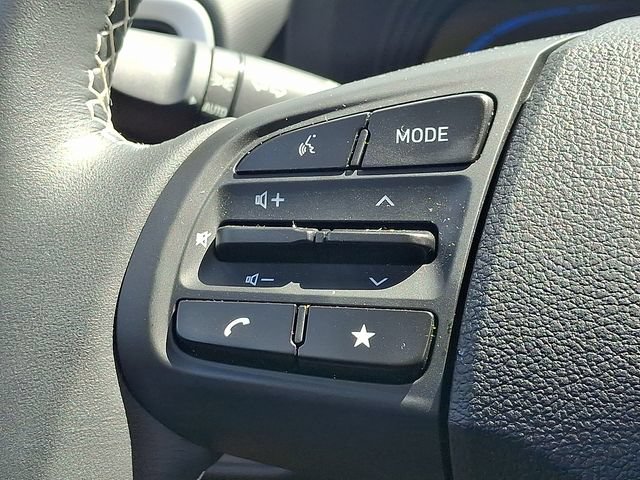 Certified 2026 Hyundai Venue SEL FWD image 20