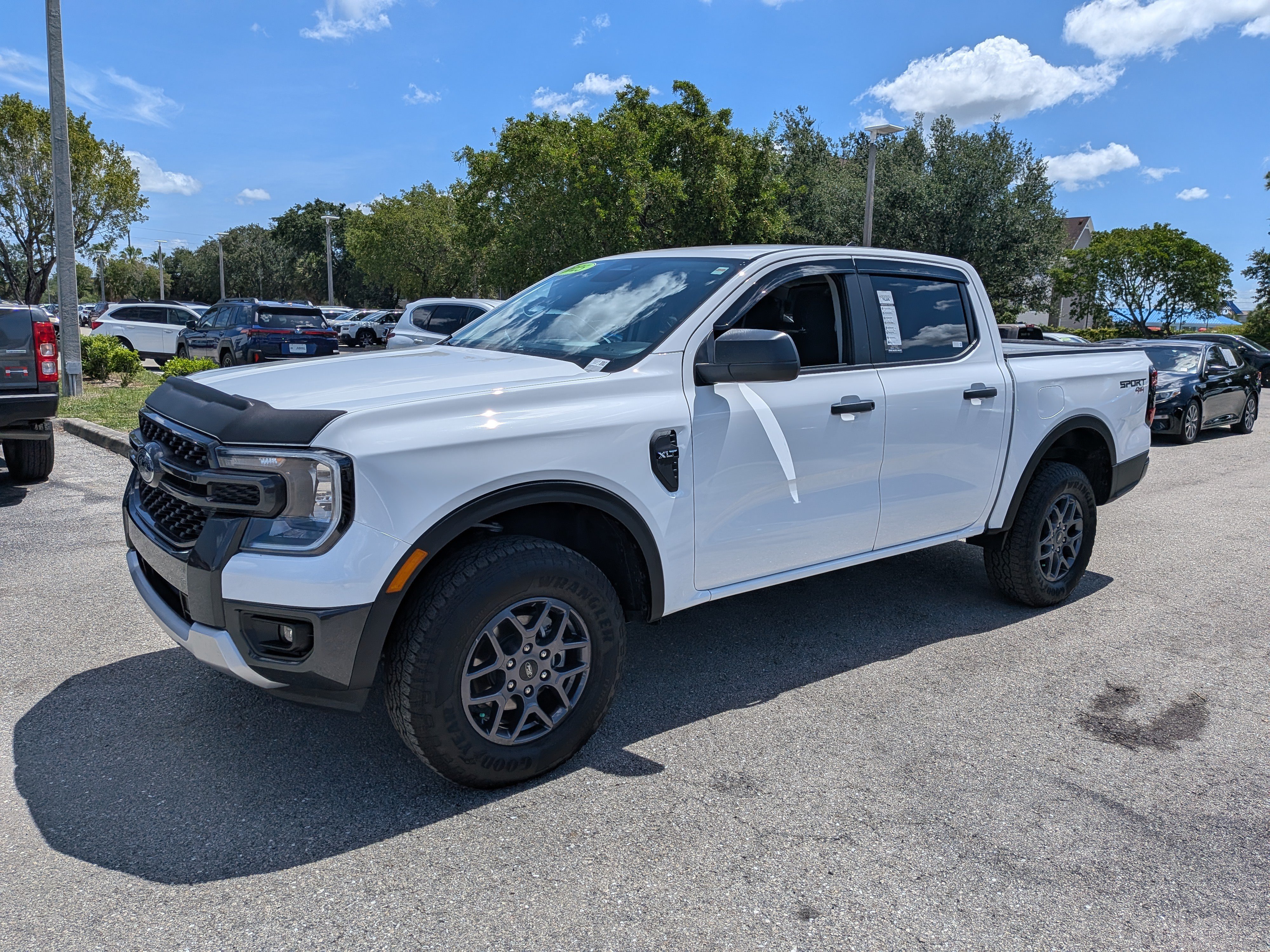 Used 2025 Ford Ranger XLT w/ Trailer Tow Package AWD/4WD image 8