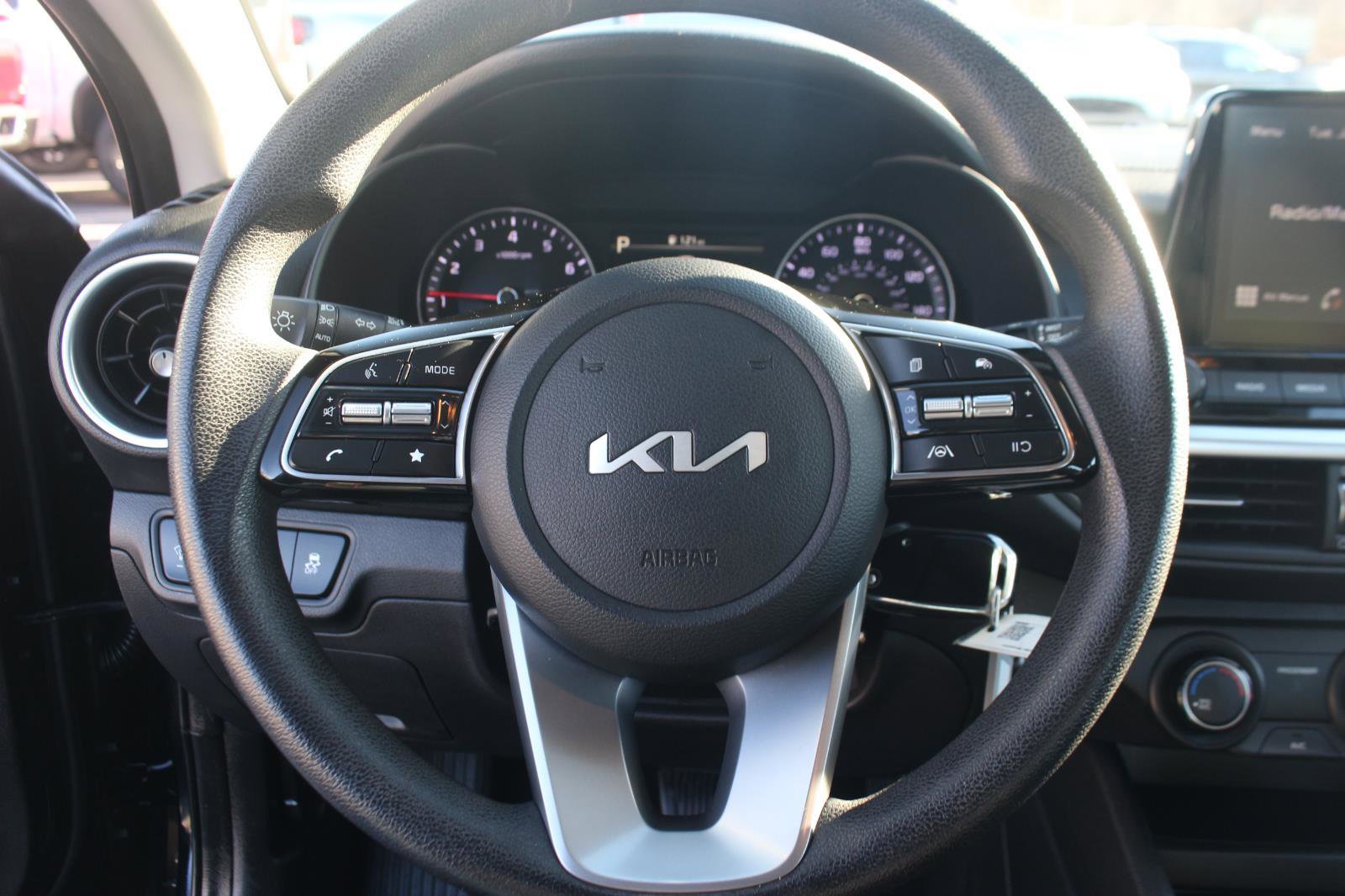 Used 2023 Kia Forte LXS w/ LXS Technology Package image 14