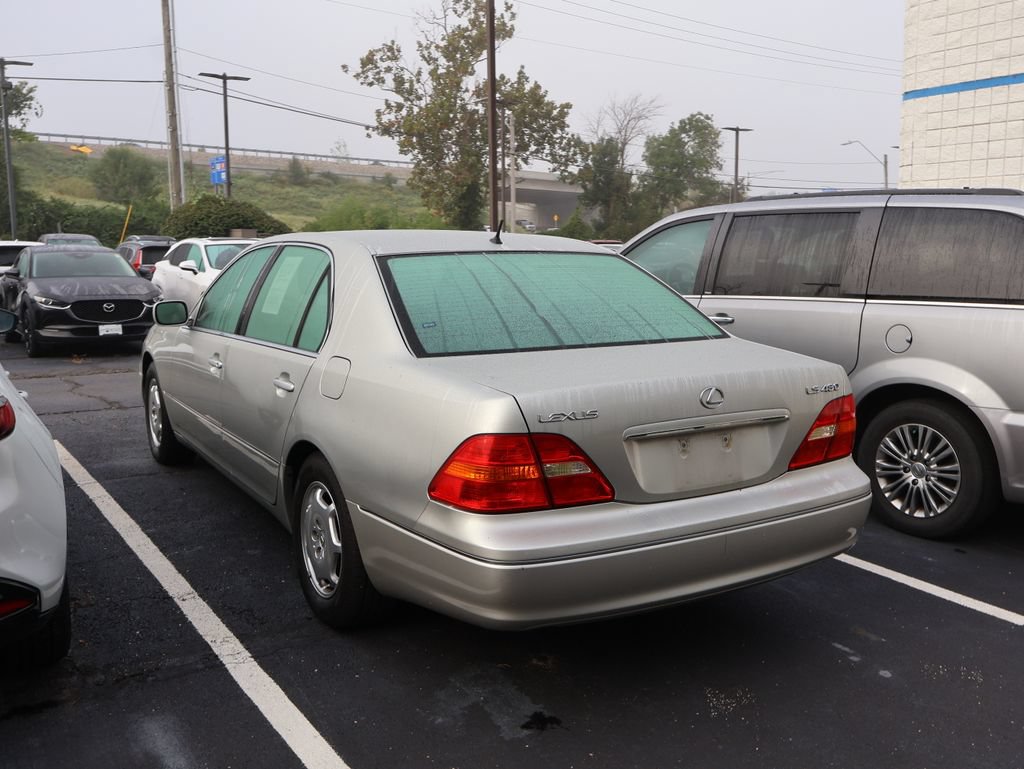 Used 2002 Lexus LS 430 RWD image 5