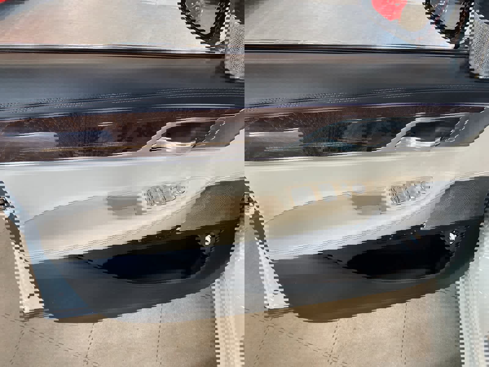 Used 2021 BMW ALPINA B7 xDrive image 17