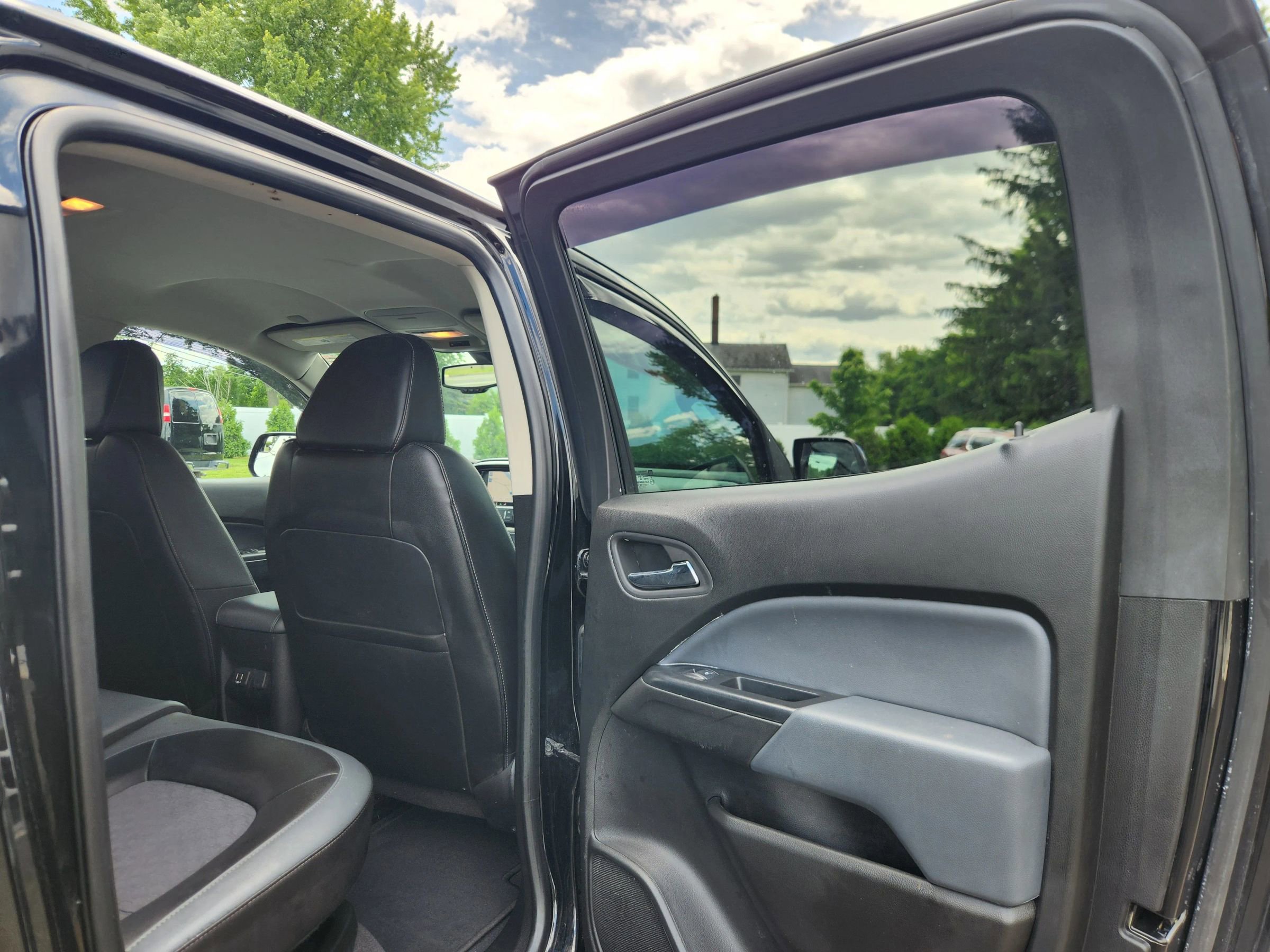 Used 2019 Chevrolet Colorado Z71 AWD/4WD image 44