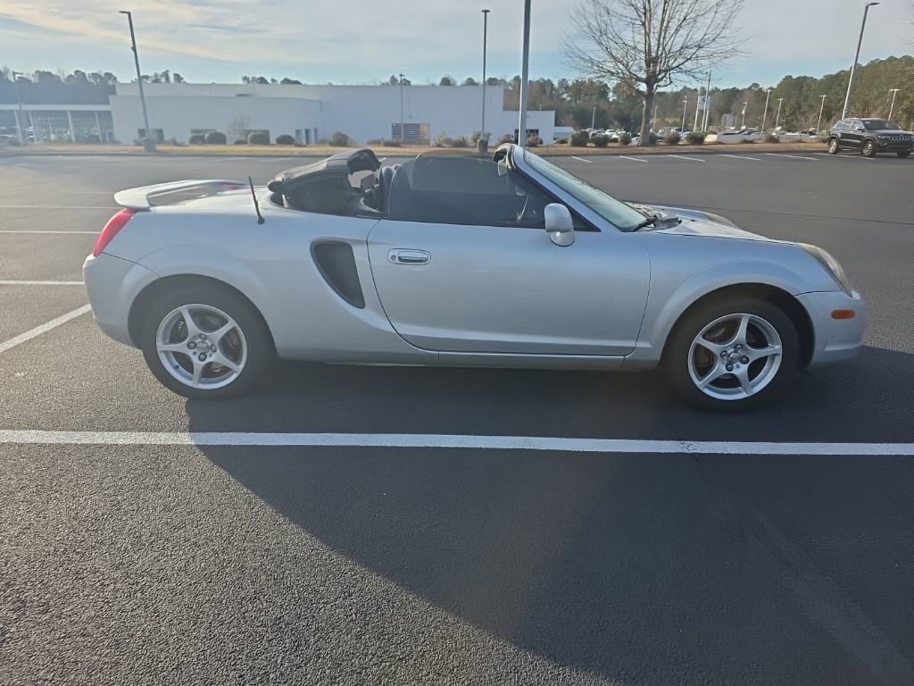 Used 2000 Toyota MR2 Base image 18