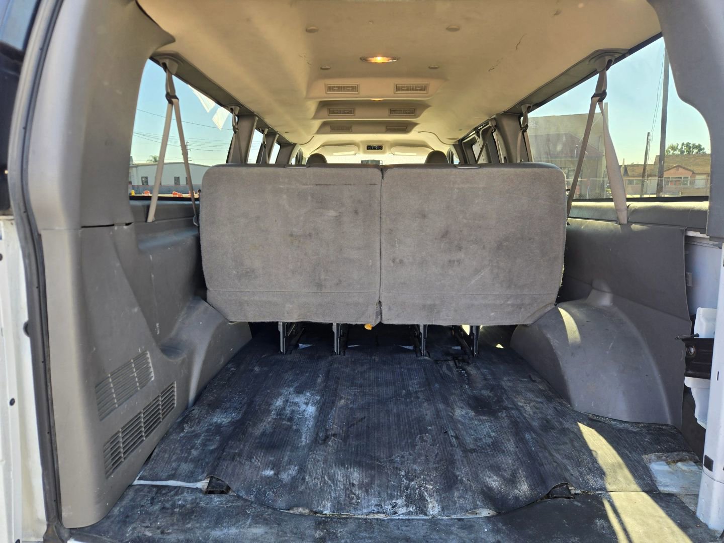 Used 2016 GMC Savana 3500 LS image 24