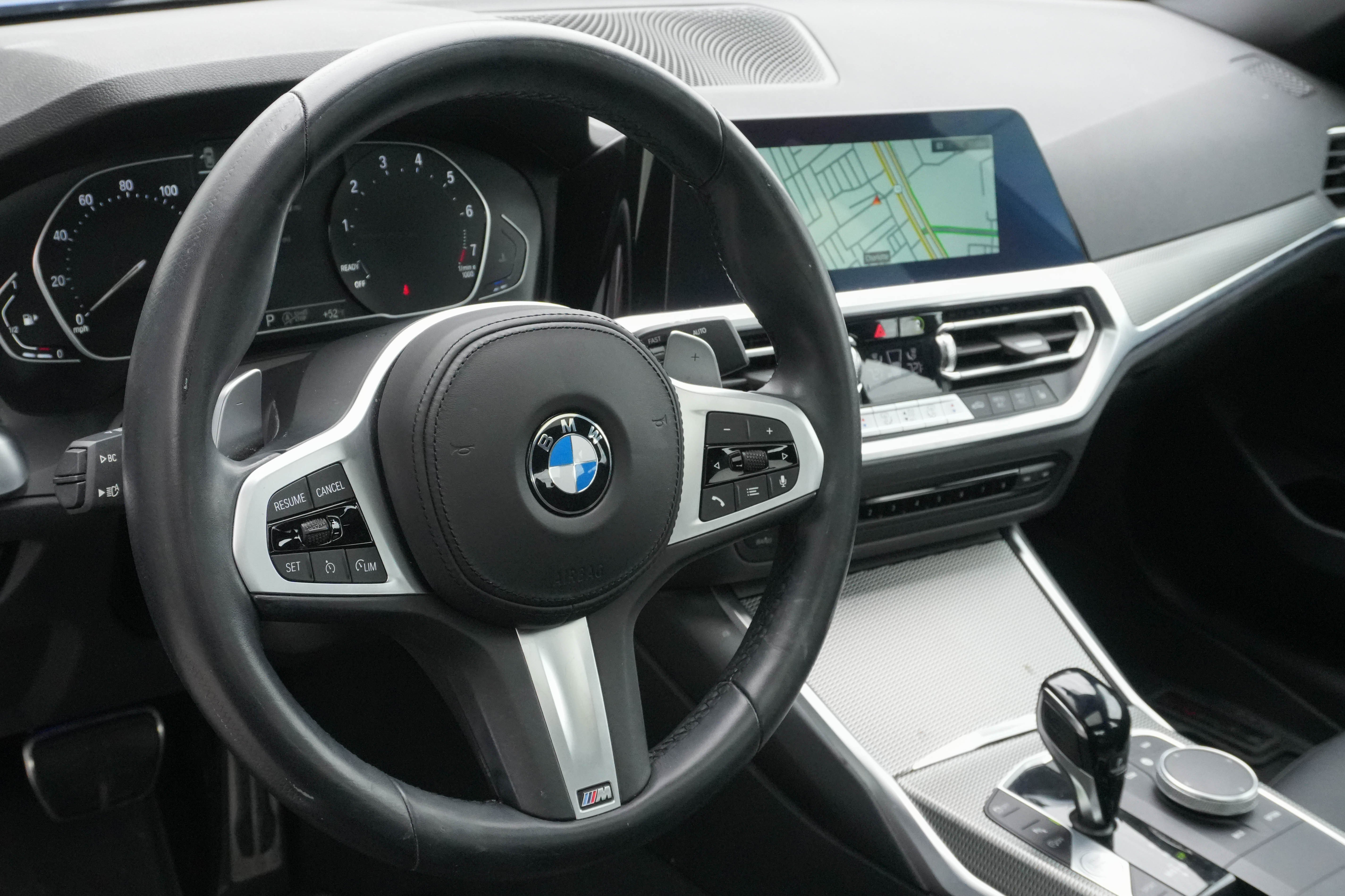 Used 2022 BMW 330i Sedan w/ M Sport Package image 10