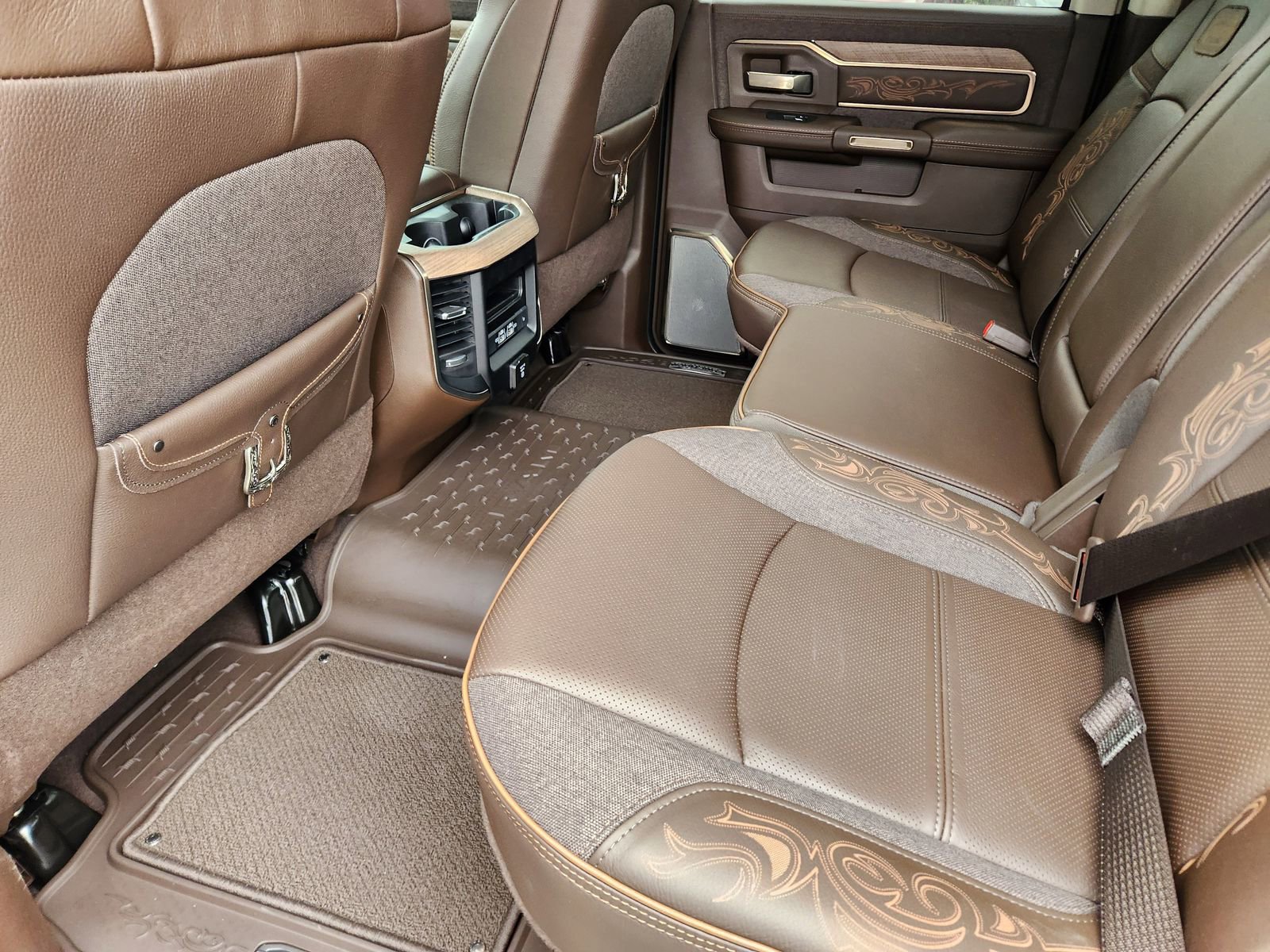 New 2026 RAM 3500 Longhorn image 25