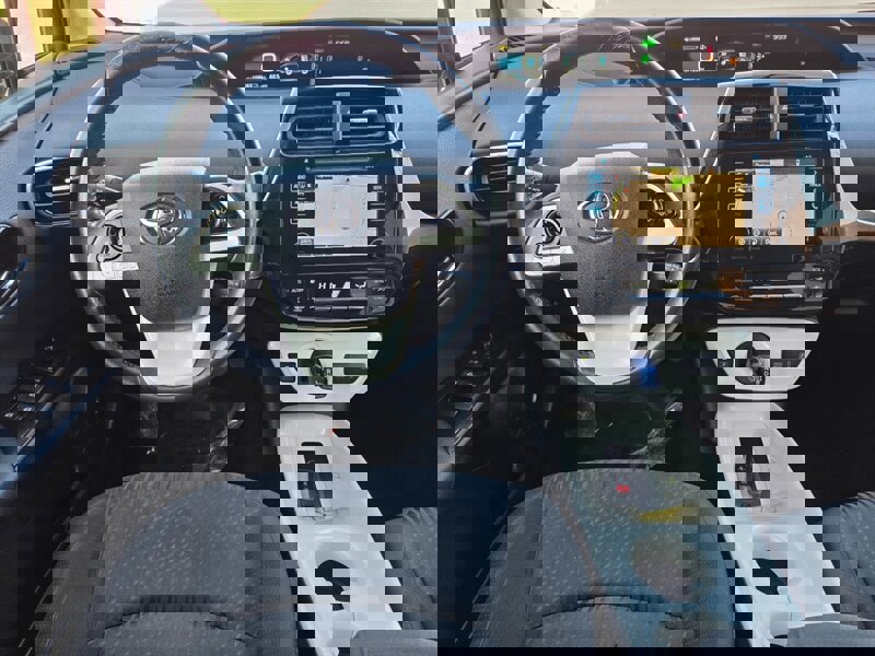 Used 2016 Toyota Prius Three image 10