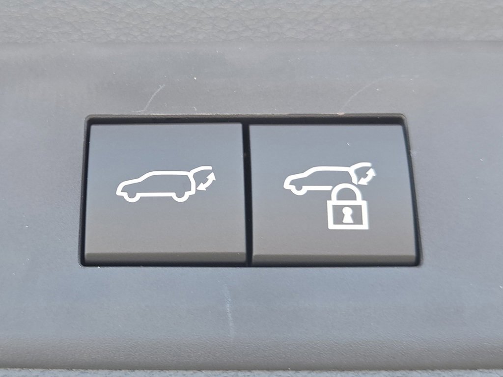 New 2025 Lexus TX 500h AWD image 24