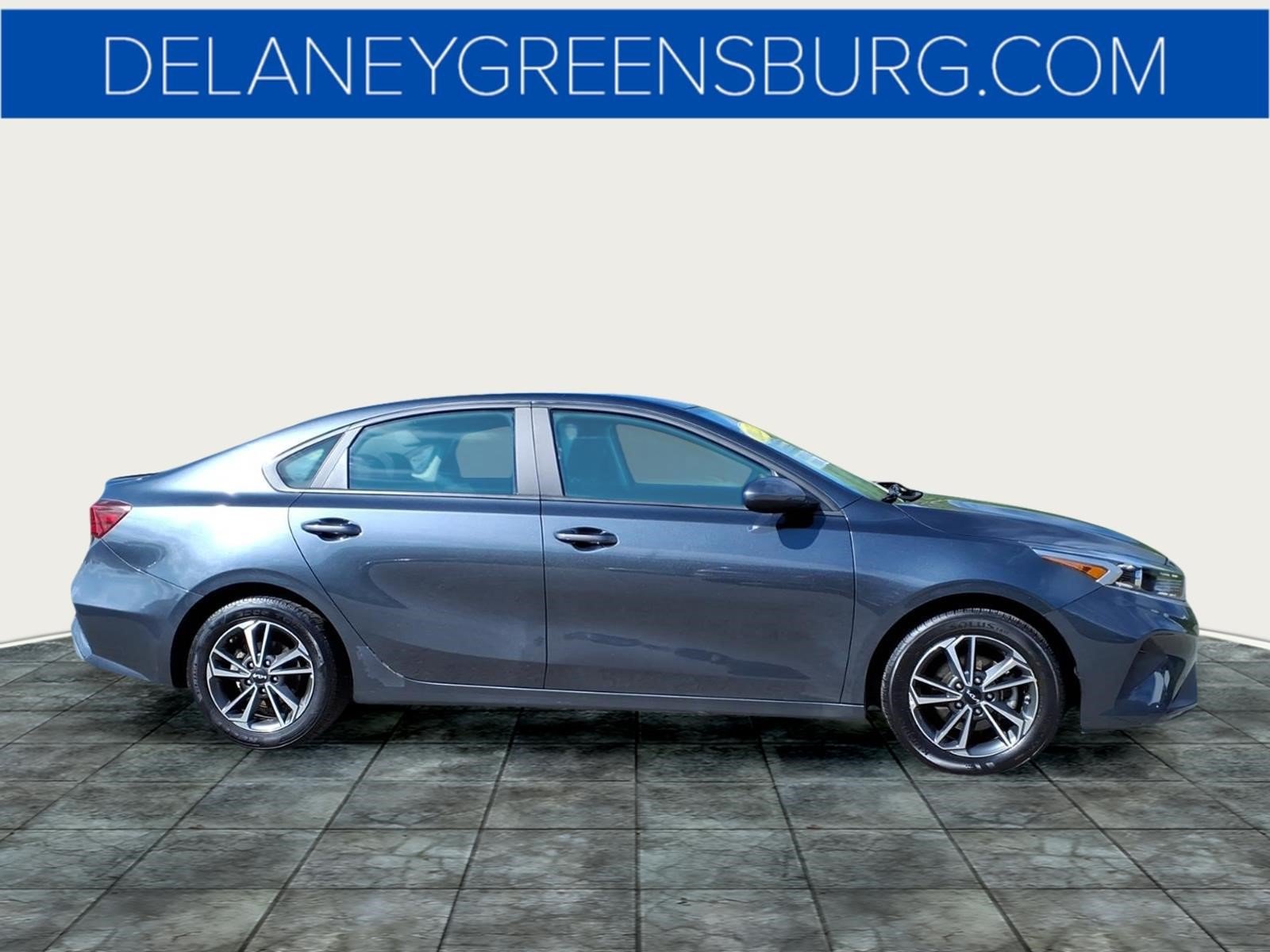 Used 2023 Kia Forte LXS FWD image 2