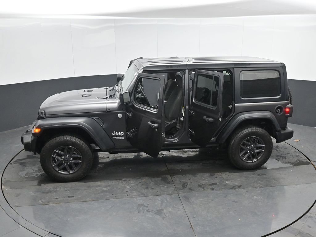 Used 2020 Jeep Wrangler Unlimited Sport AWD/4WD image 41