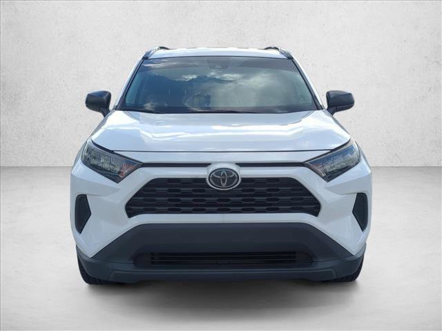 Used 2019 Toyota RAV4 LE image 2