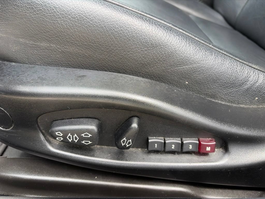 Used 2004 BMW 325i Sedan RWD image 40