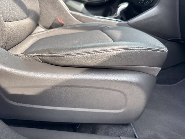 Used 2025 Buick Encore GX Preferred w/ Comfort Package FWD image 29
