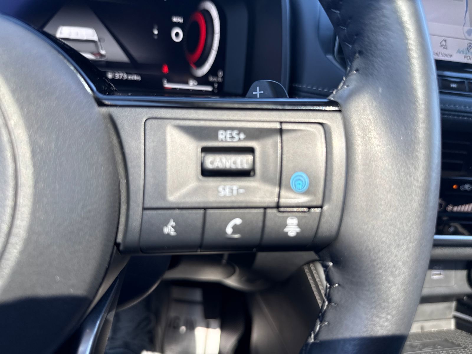 Used 2022 Nissan Rogue Platinum w/ Head-Up Display Package FWD image 32
