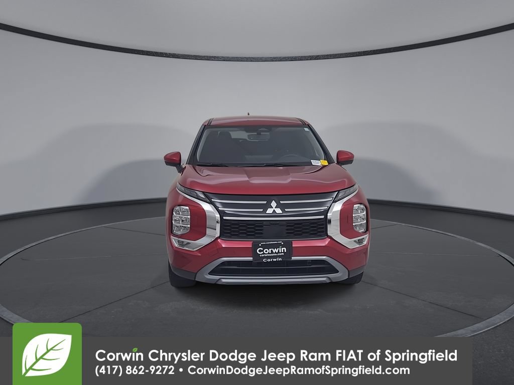 Used 2025 Mitsubishi Outlander SE AWD/4WD image 5