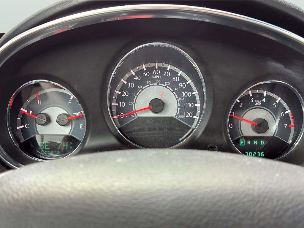 Used 2013 Chrysler 200 Limited FWD image 12