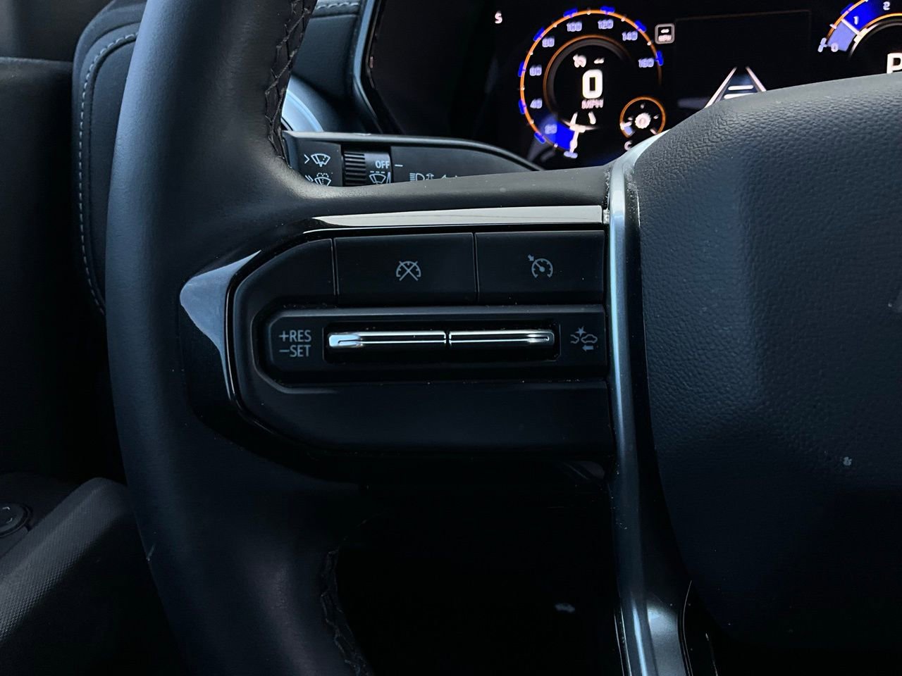 Used 2024 Chevrolet Colorado LT w/ LT Convenience Package II image 36