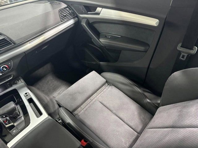 Certified 2023 Audi Q5 e Premium Plus w/ Premium Plus Package AWD/4WD image 32